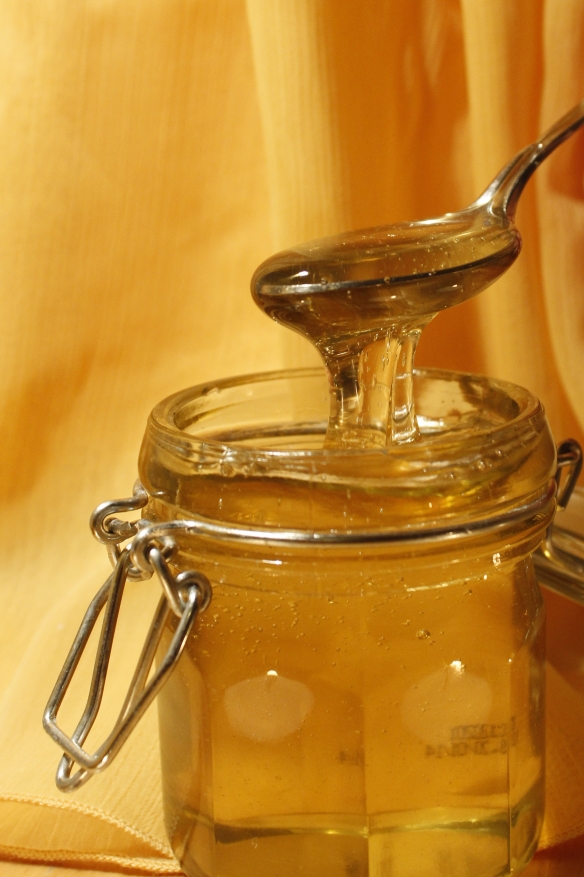 mierea la guta durere persistentă în articulații și oase