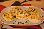 Ouă umplute cu salată din limbă de vită